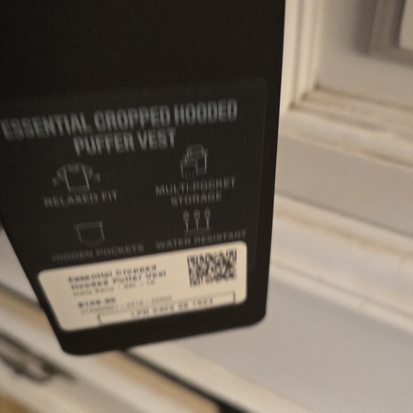 Fabletics Bold Red Puffer Vest - Picture 4 of 4